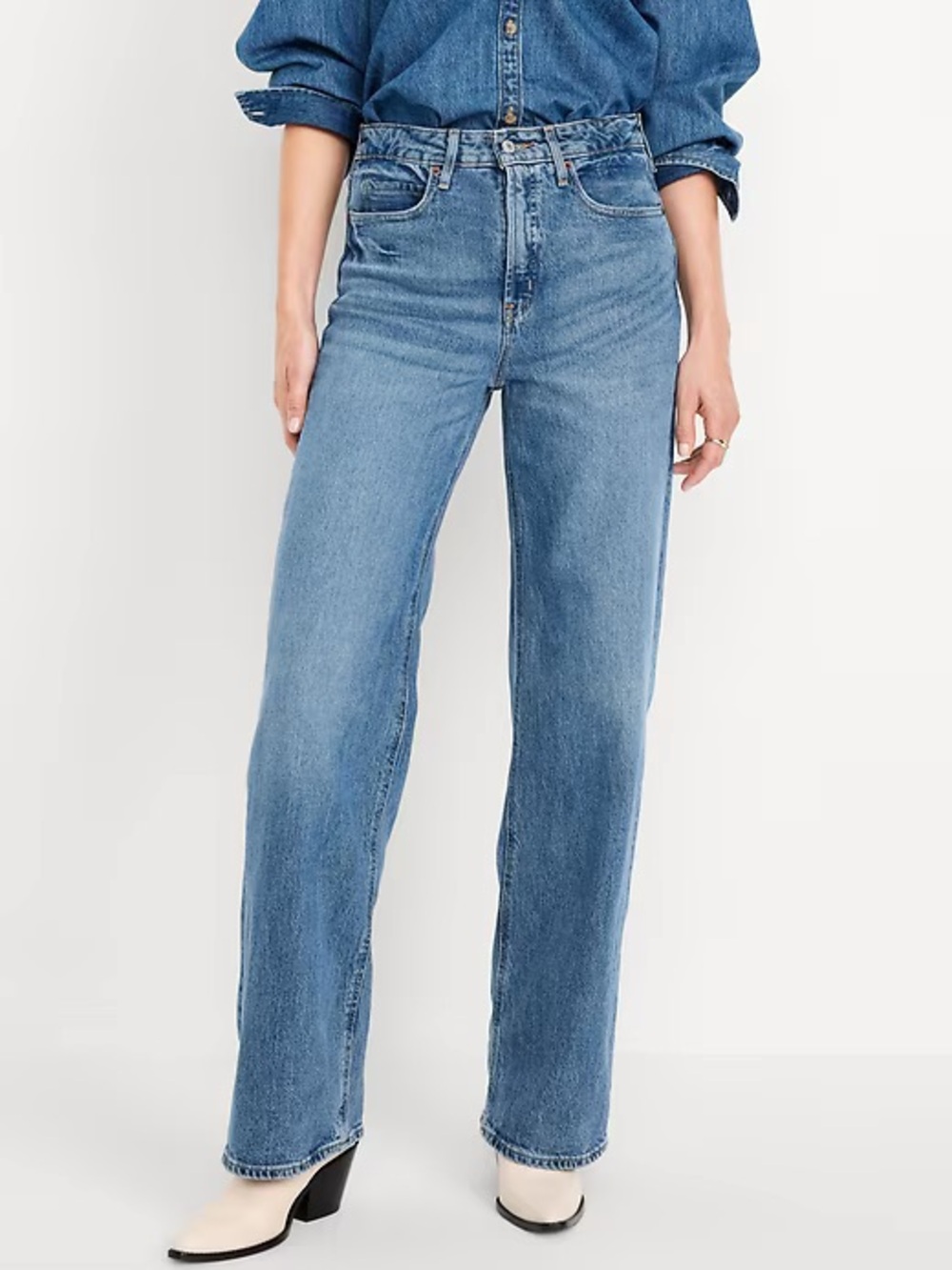 Old Navy Extra High Rise Sky-Hi Wide Leg Jeans in Medium Blue